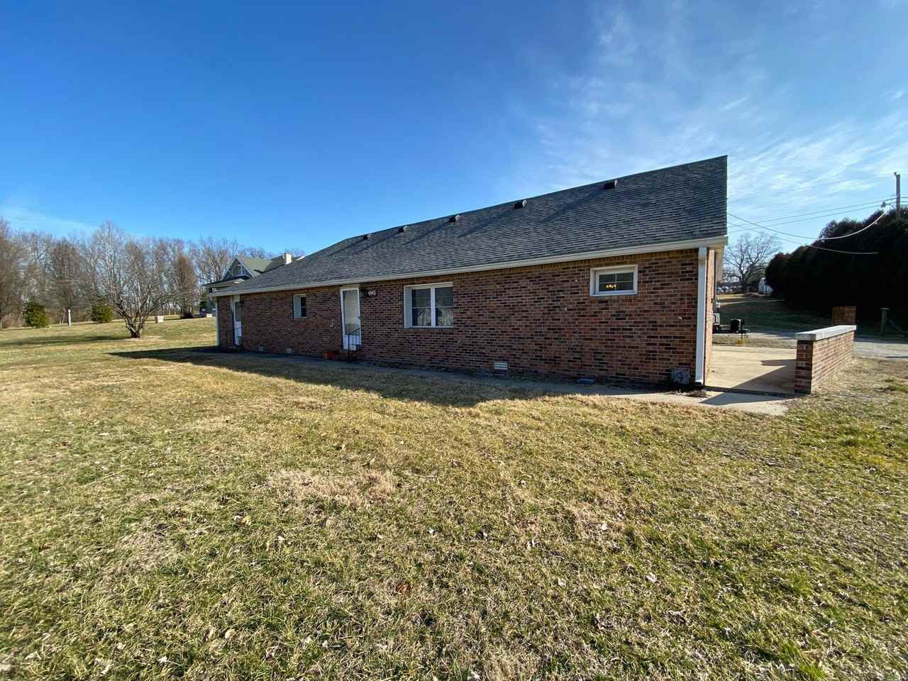 4945 S Rogers St - Photo 2 of 15