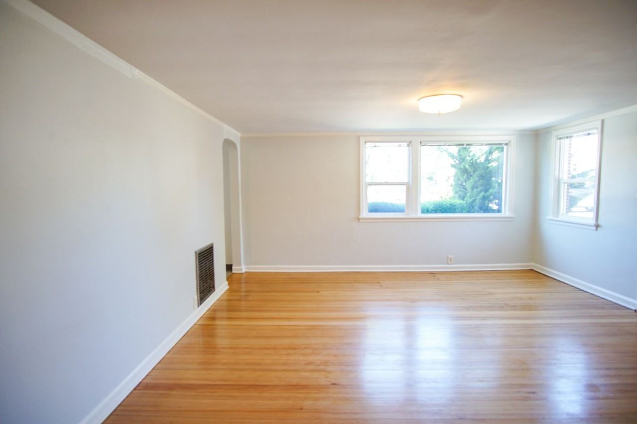 1212 Se Cesar E Chavez Blvd - Photo 3 of 13