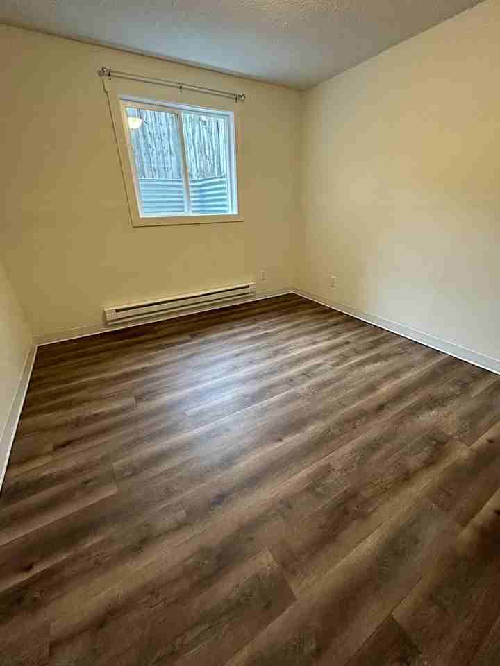 921 4th St S #1 - Photo 4 of 12