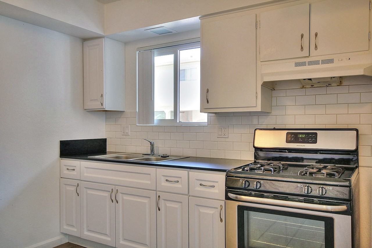 6514 El Nido - Photo 2 of 20