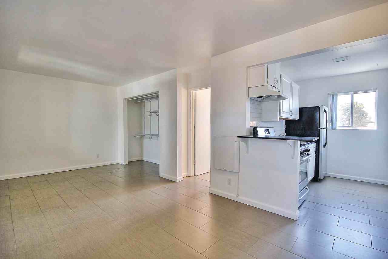 6519 Seville - Photo 3 of 18