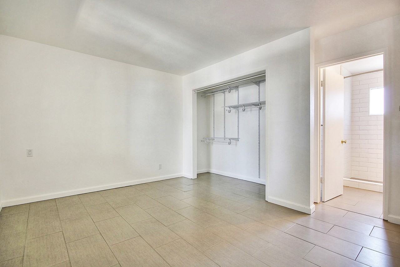 6519 Seville - Photo 4 of 18