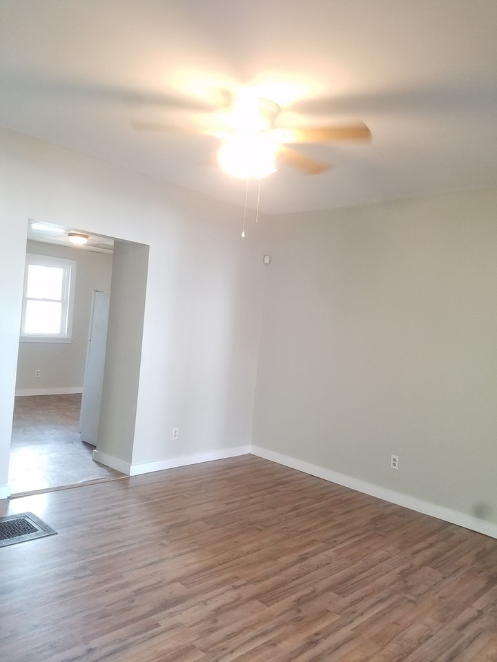 475 South Ave - Photo 3 of 6