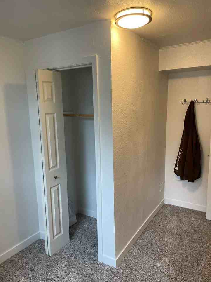 2130 Crozer St Nw - Photo 6 of 21