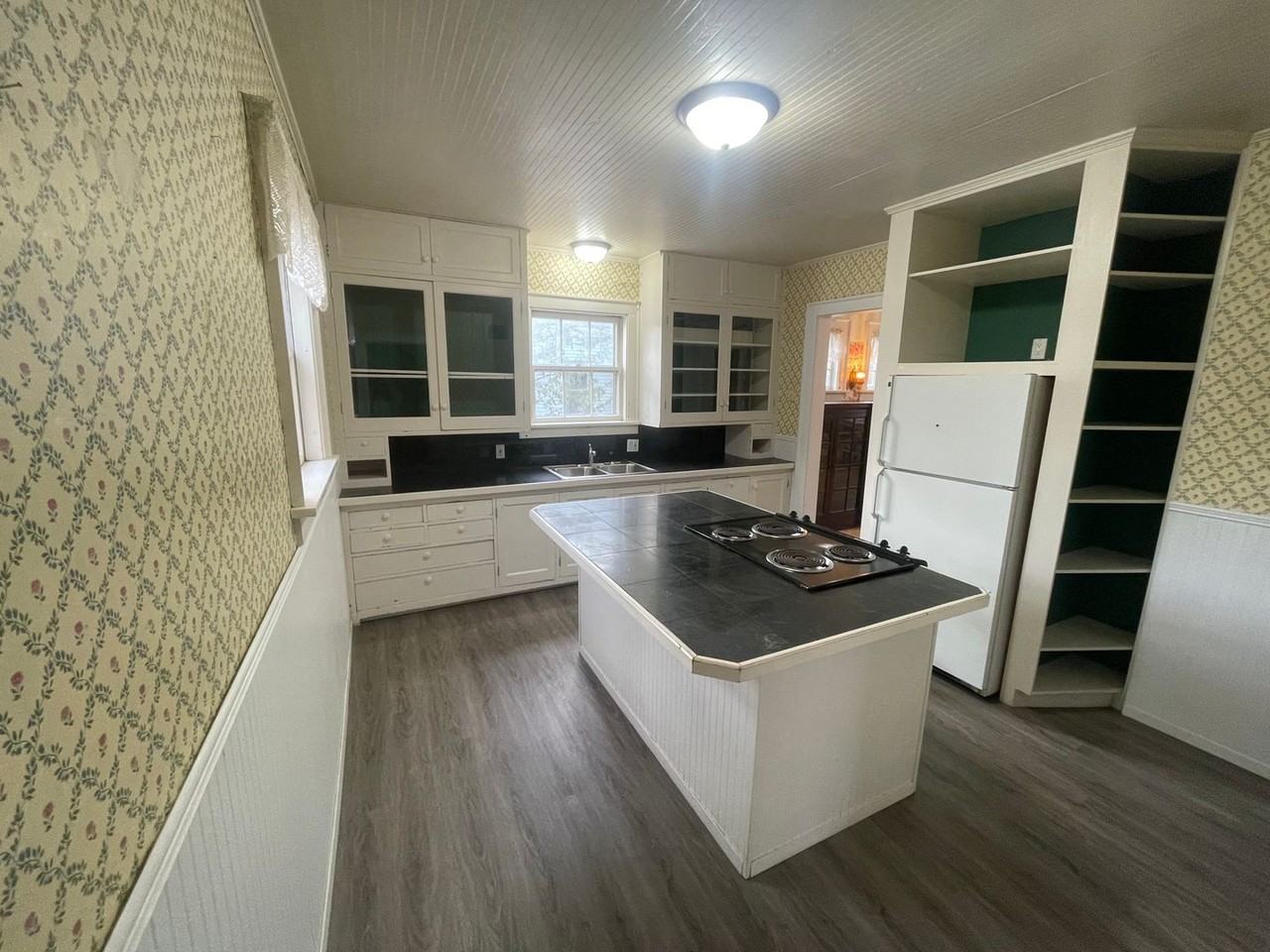 702 5th St S - Photo 2 of 29