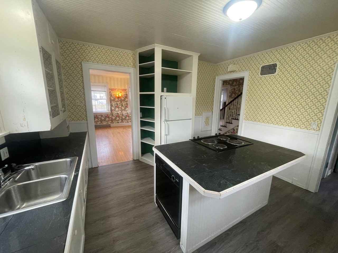 702 5th St S - Photo 3 of 29