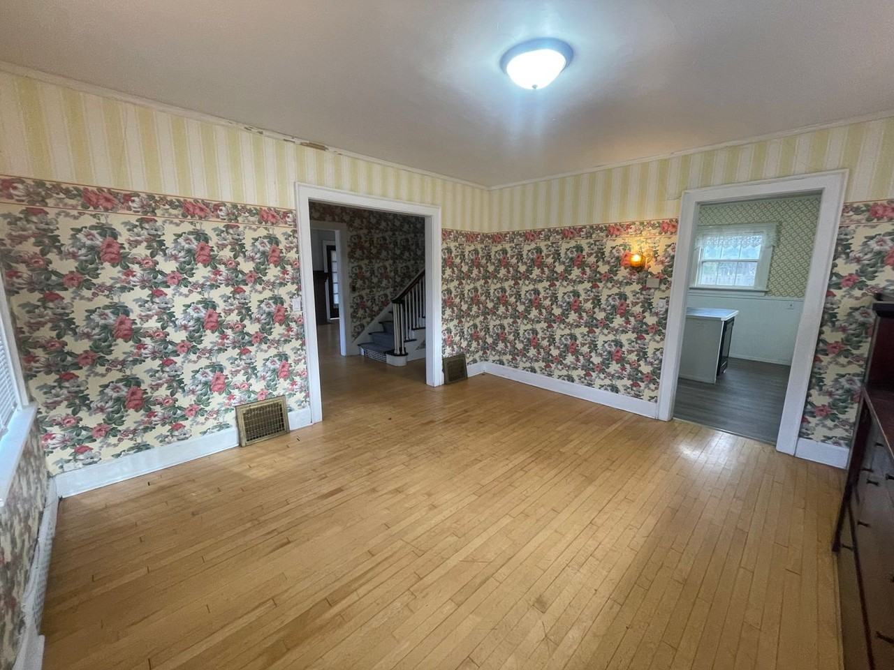 702 5th St S - Photo 7 of 29