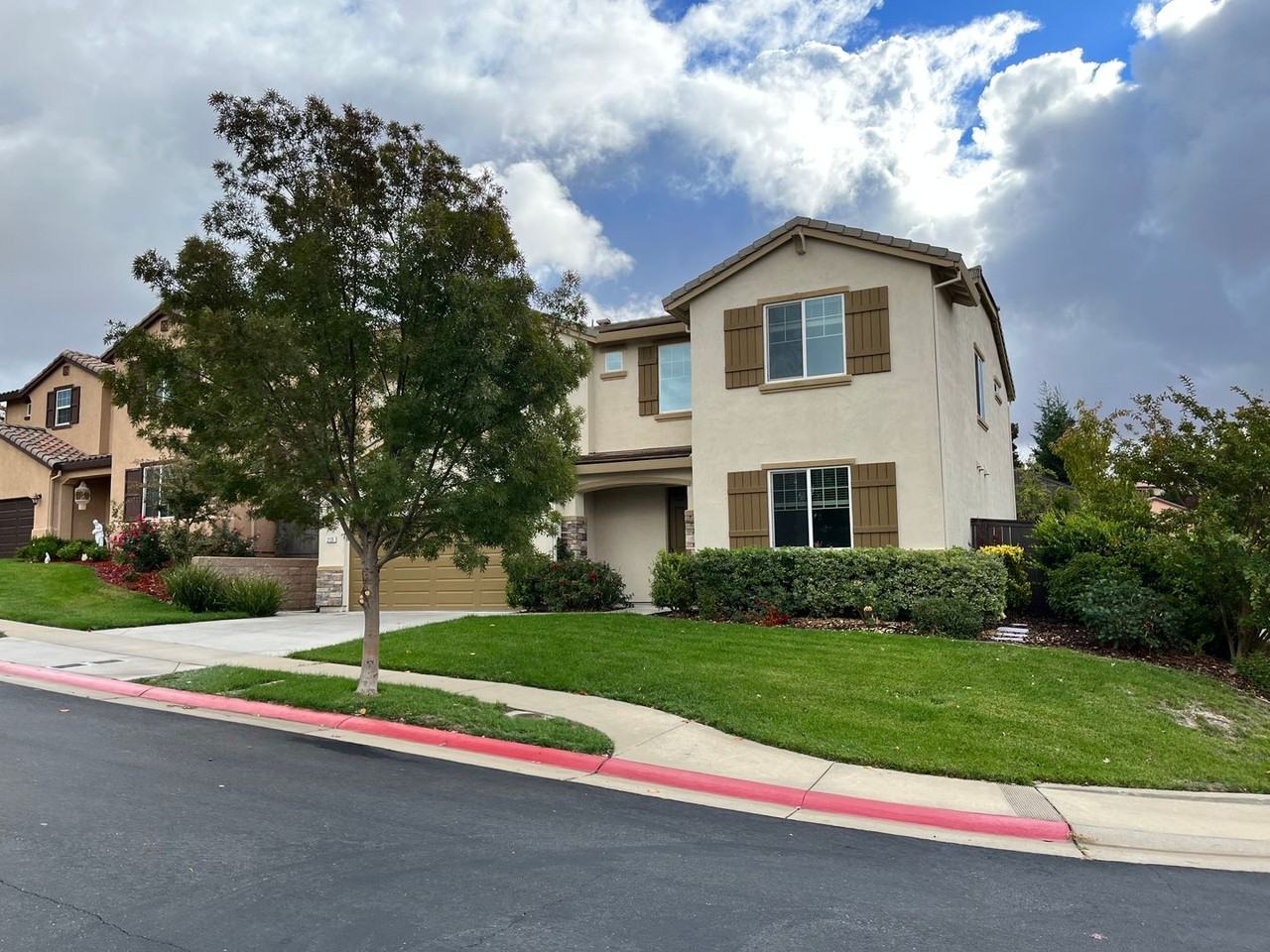 2126 Aiken Way - Photo 2 of 28