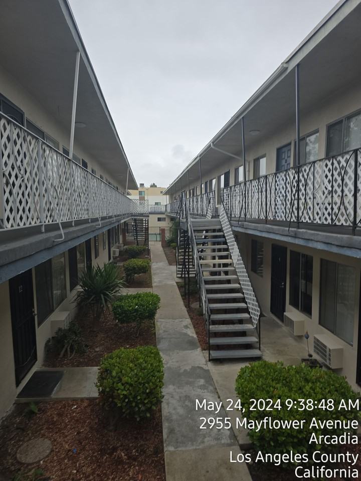 Mayflower Apartments - Photo 2 of 4