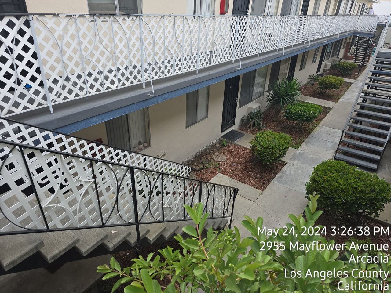 Mayflower Apartments - Photo 4 of 4