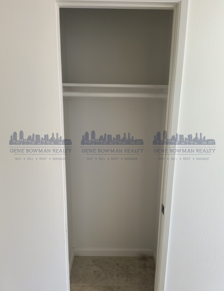 2409 Fleetwood St - Photo 4 of 25