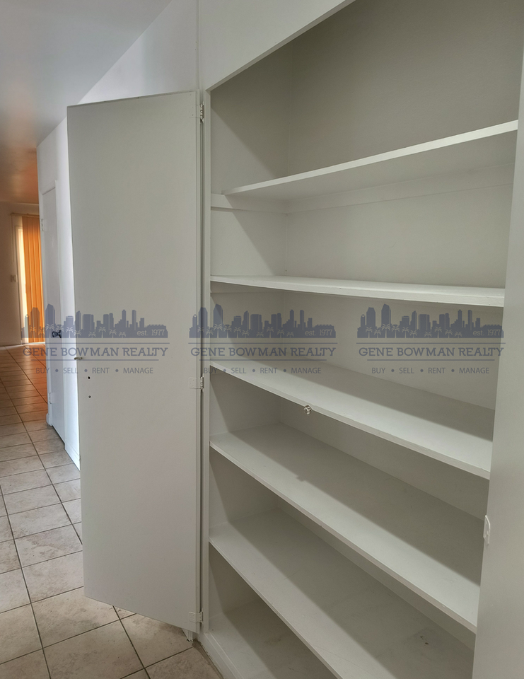 2409 Fleetwood St - Photo 6 of 25