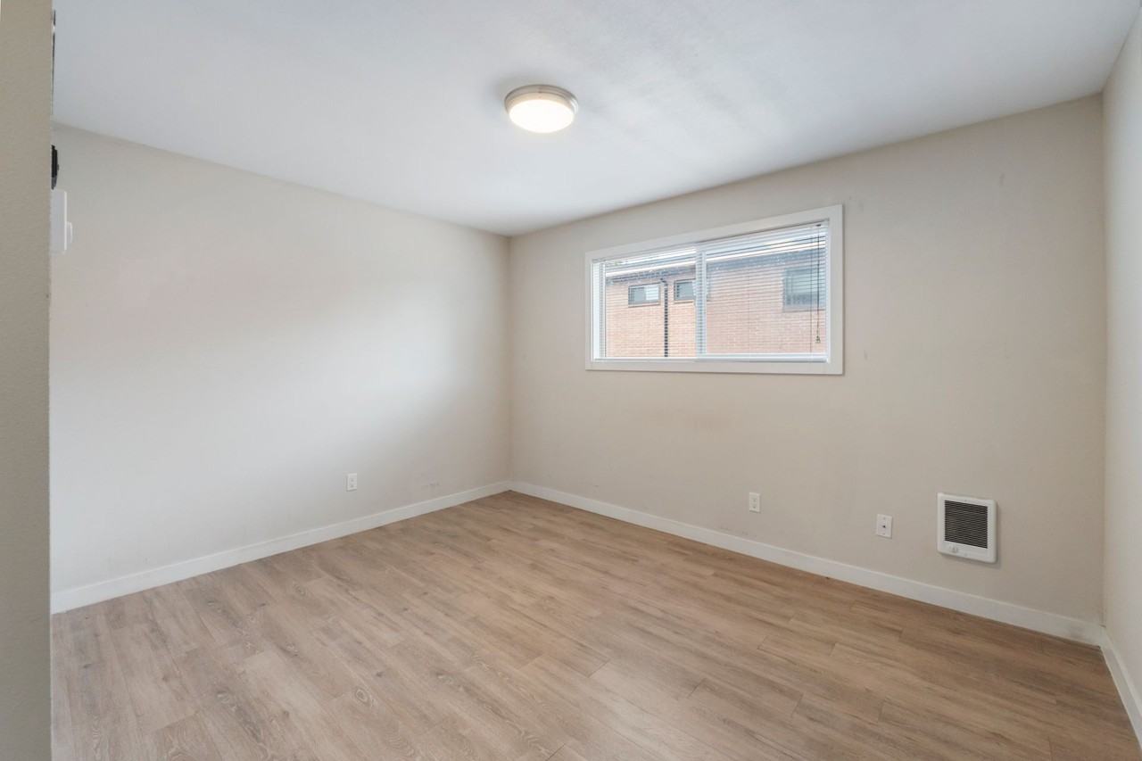 Nob Hill - Photo 7 of 8