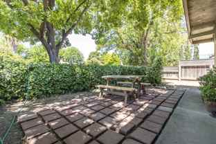 1024 Hackberry Ave - Photo 1 of 1