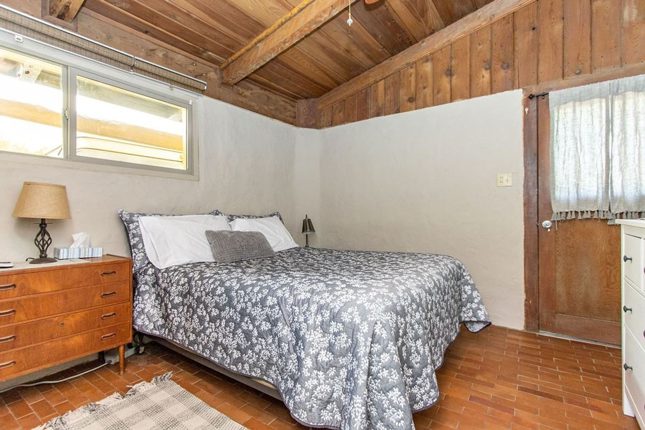 1024 Hackberry Ave - Photo 5 of 11