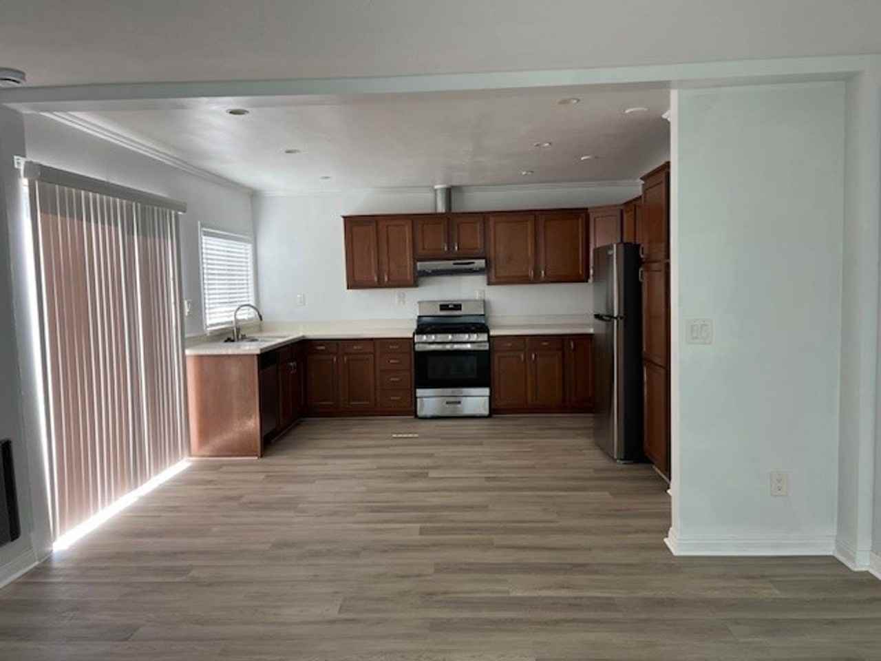 2950 40th St - Photo 3 of 13