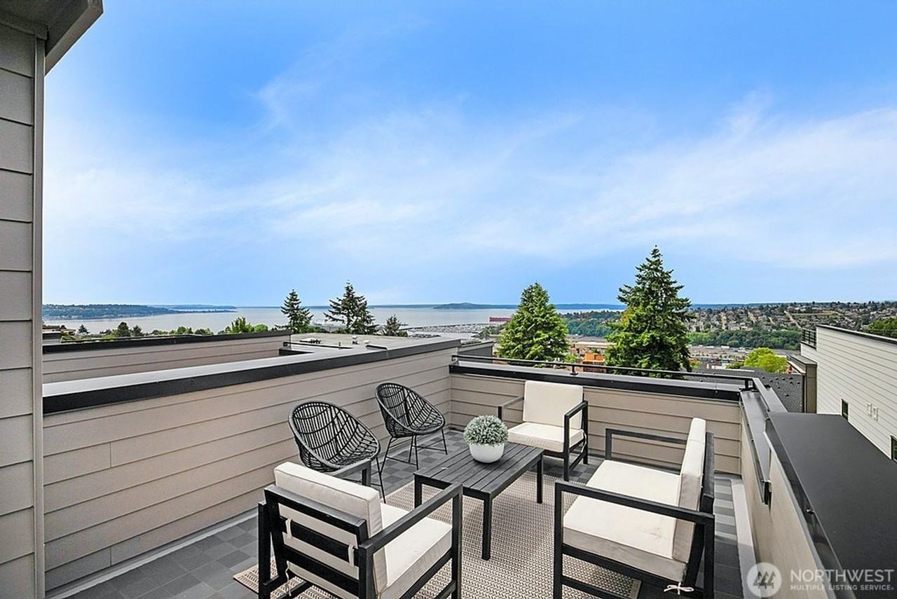 2112 9th Ave W #C - Photo 2 of 26