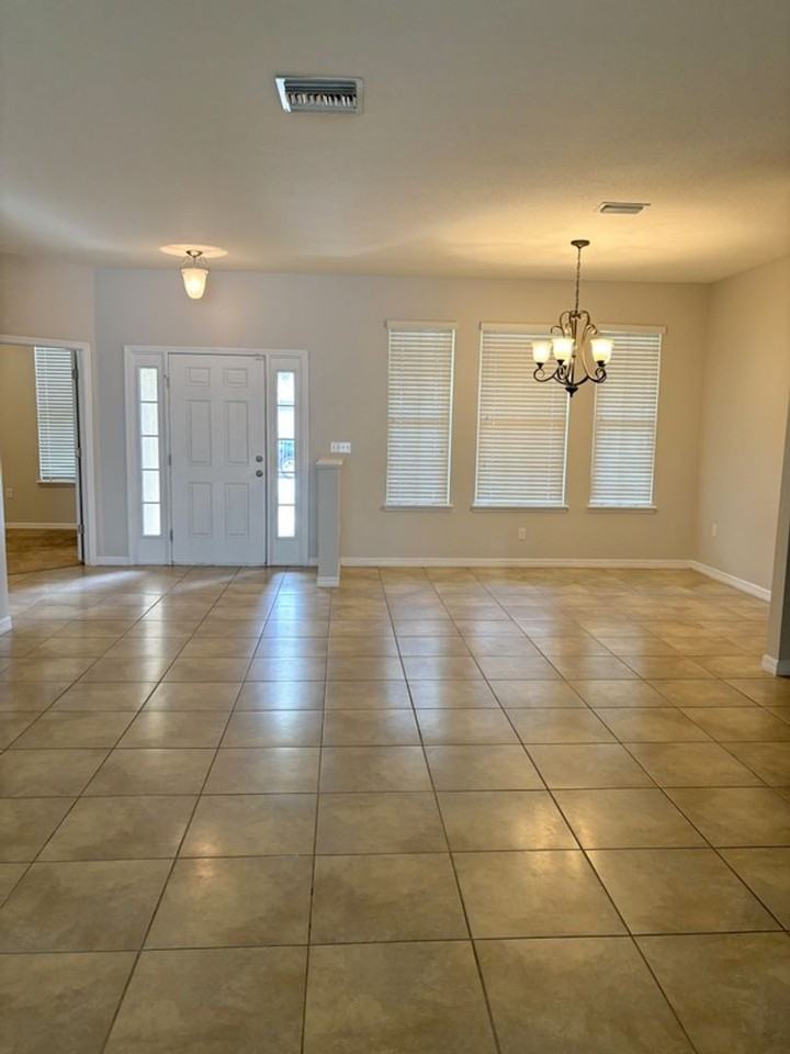 6119 Merrifield Dr - Photo 3 of 17