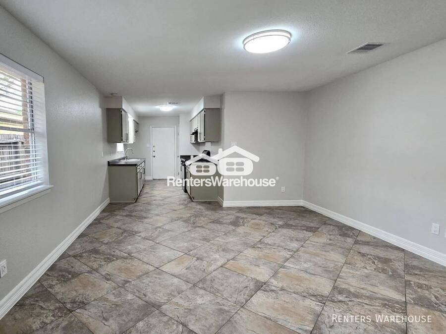 1831 Eagle Dr - Photo 2 of 17