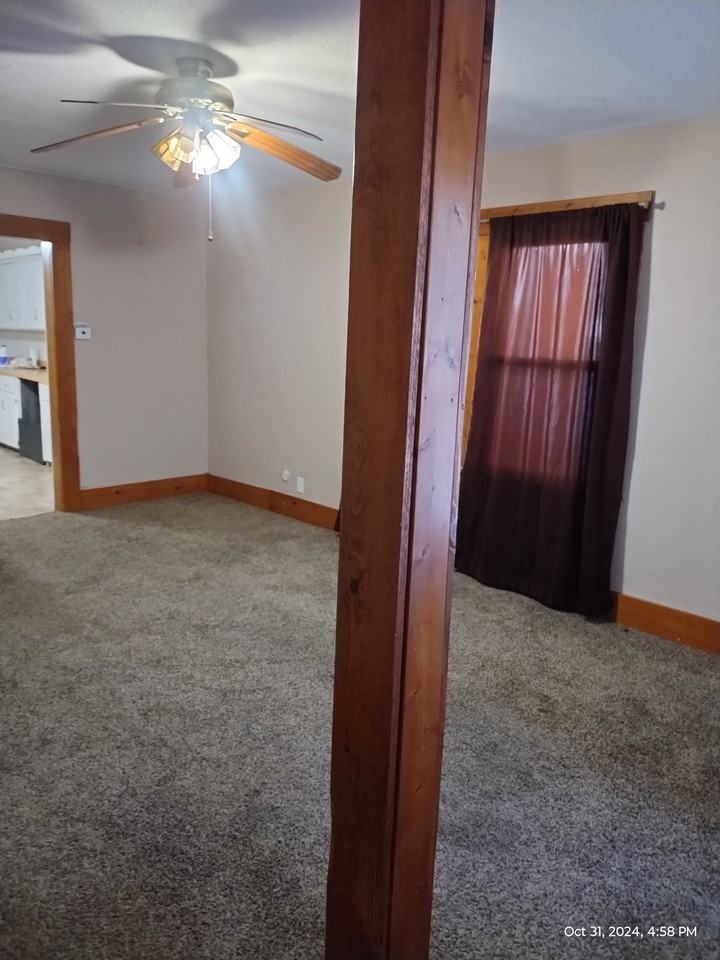 926 W Sycamore St #NA - Photo 2 of 8