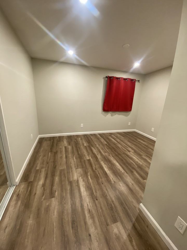 120 Joliet Ct #NA - Photo 2 of 6