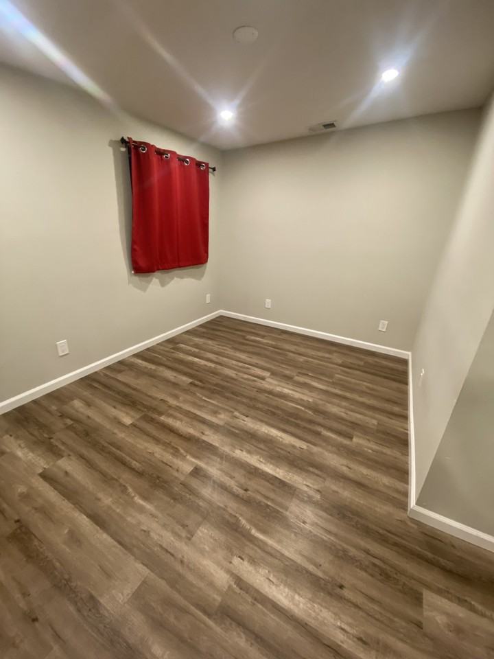 120 Joliet Ct #NA - Photo 3 of 6