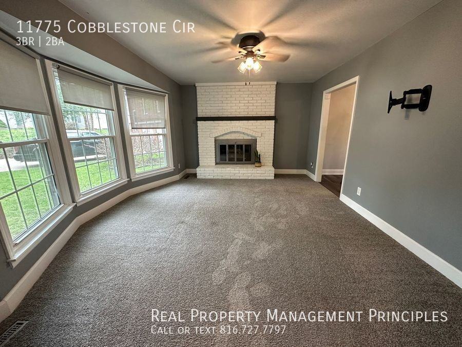 11775 Cobblestone Cir - Photo 2 of 14