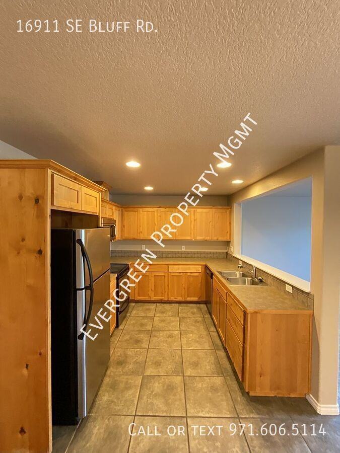 16911 Se Bluff Rd - Photo 3 of 26