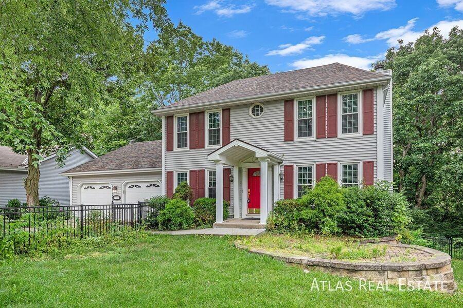 7924 North Michigan Avenue