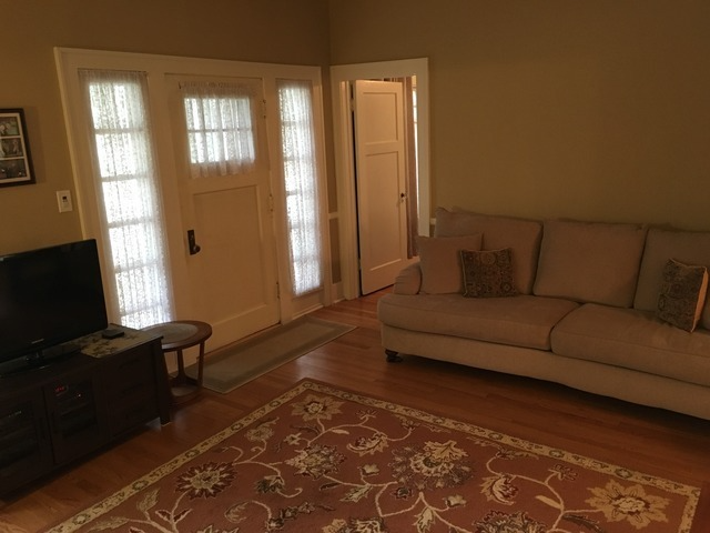 425 Preston Ave - Photo 2 of 10