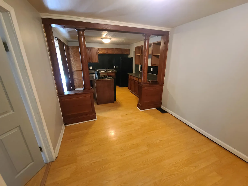 140 S Sugar Creek Blvd - Photo 3 of 13