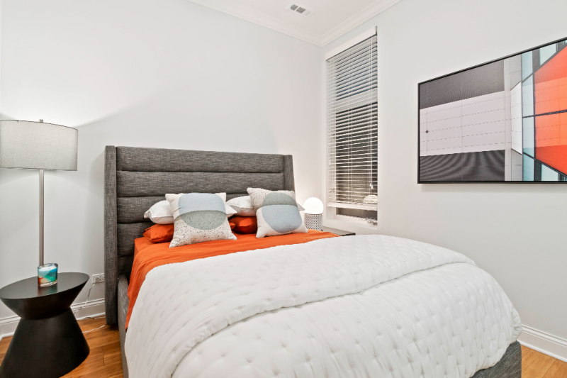 1045 W Monroe St - Photo 6 of 11