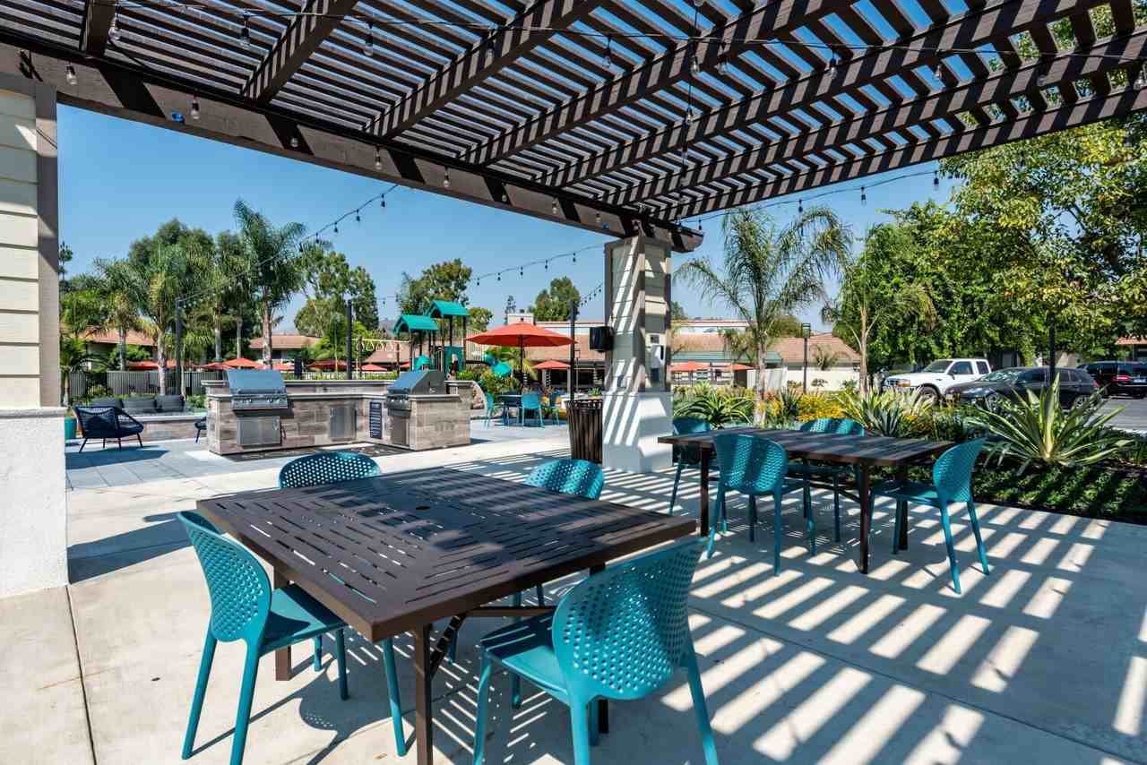 Sofi Ventura - Photo 7 of 47