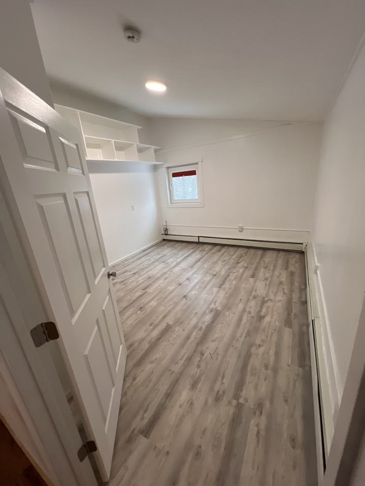 1315 Ballaine Road - Photo 3 of 15