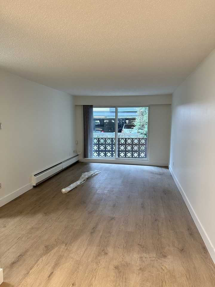 4552 Evergreen Lane - Photo 3 of 10