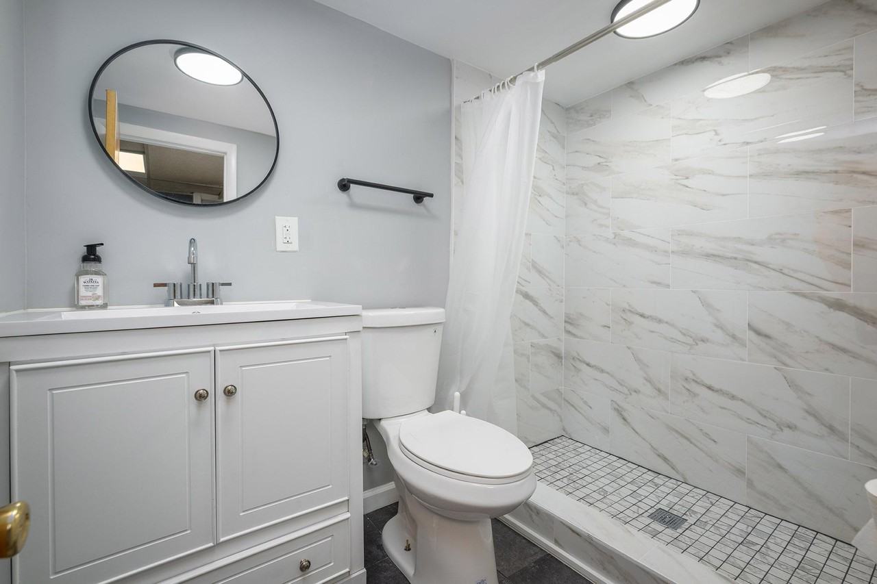 Grinnalds Ave - Photo 2 of 7