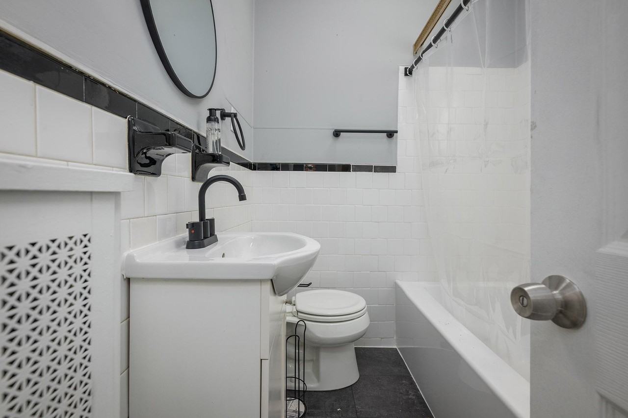 Grinnalds Ave - Photo 4 of 7