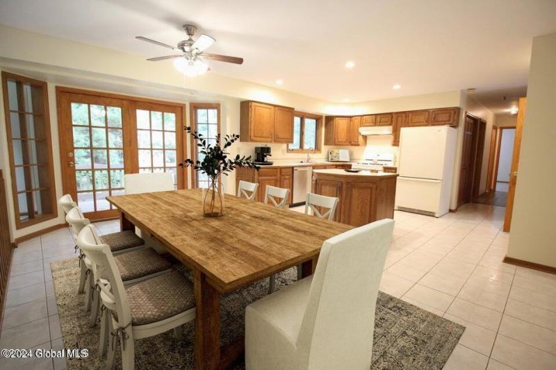 43 Oaktree Ln - Photo 2 of 30