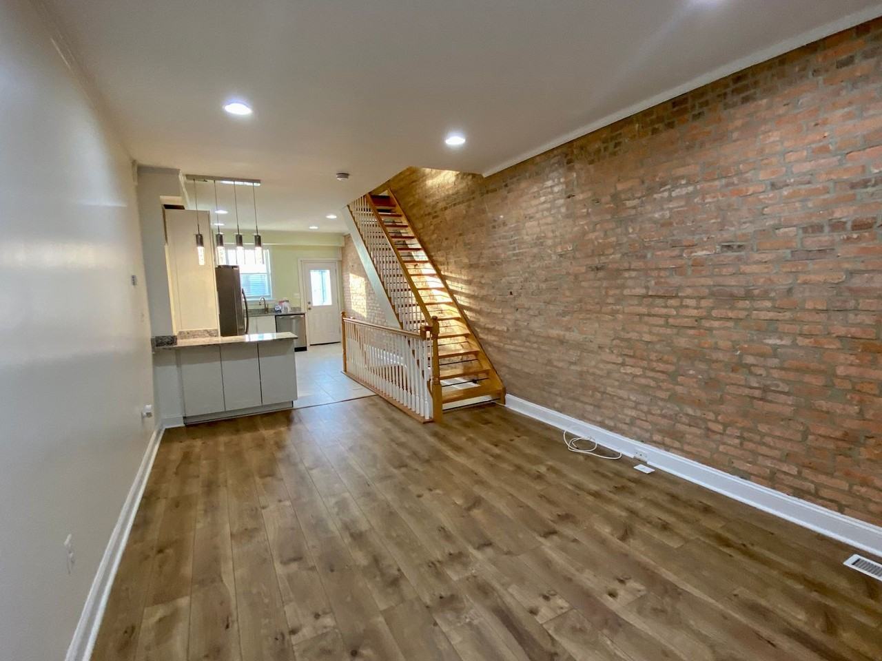 634 S Newkirk St - Photo 3 of 22