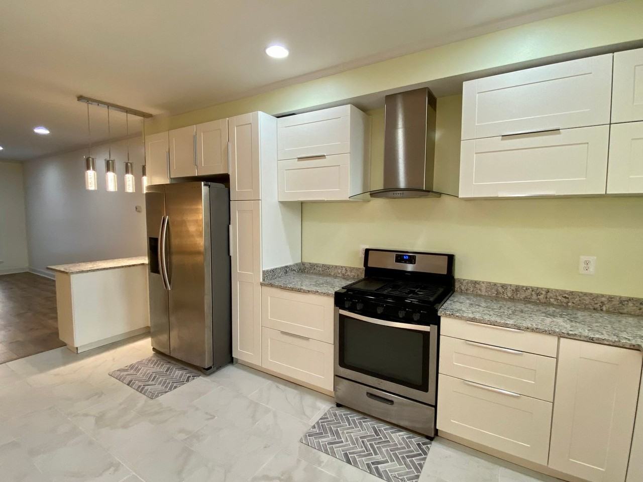 634 S Newkirk St - Photo 6 of 22