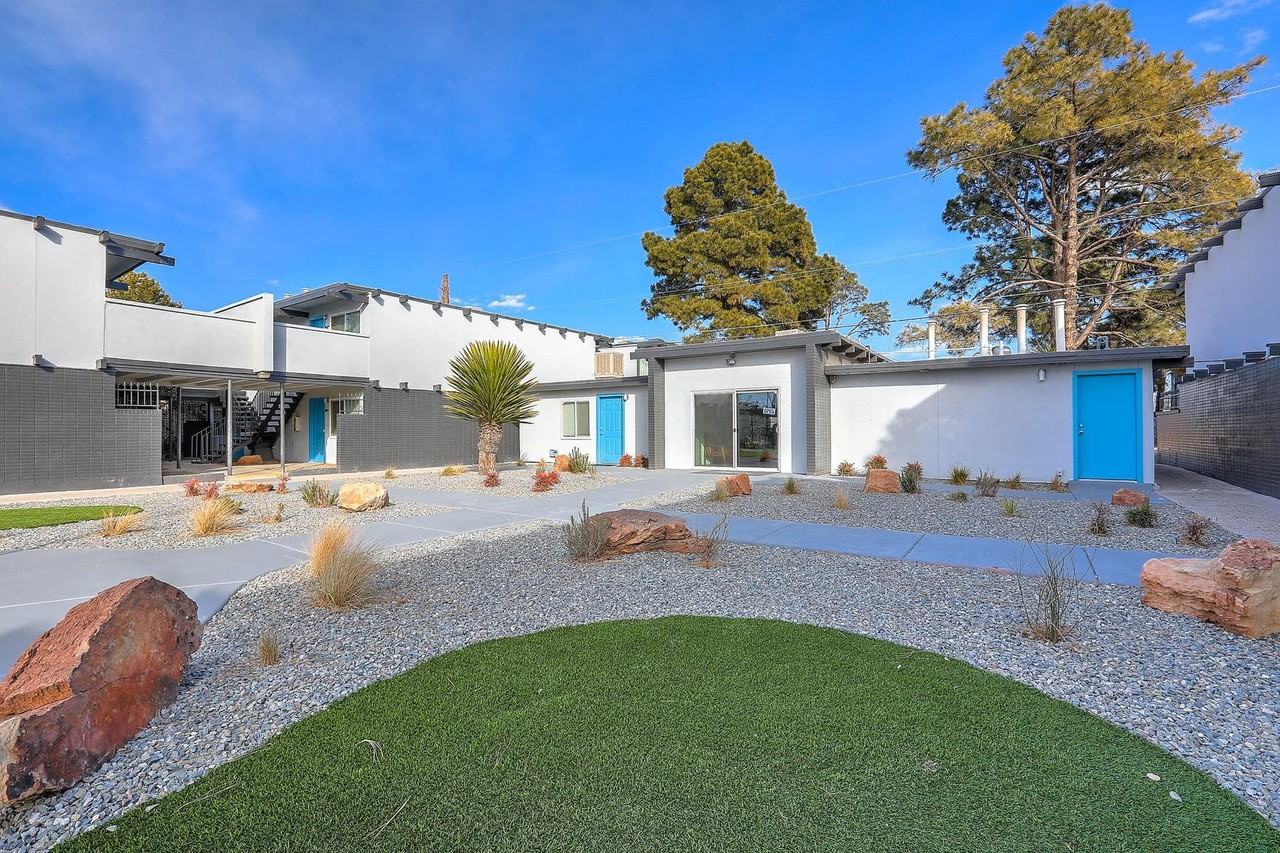 The Valencia Apartments - Photo 3 of 46