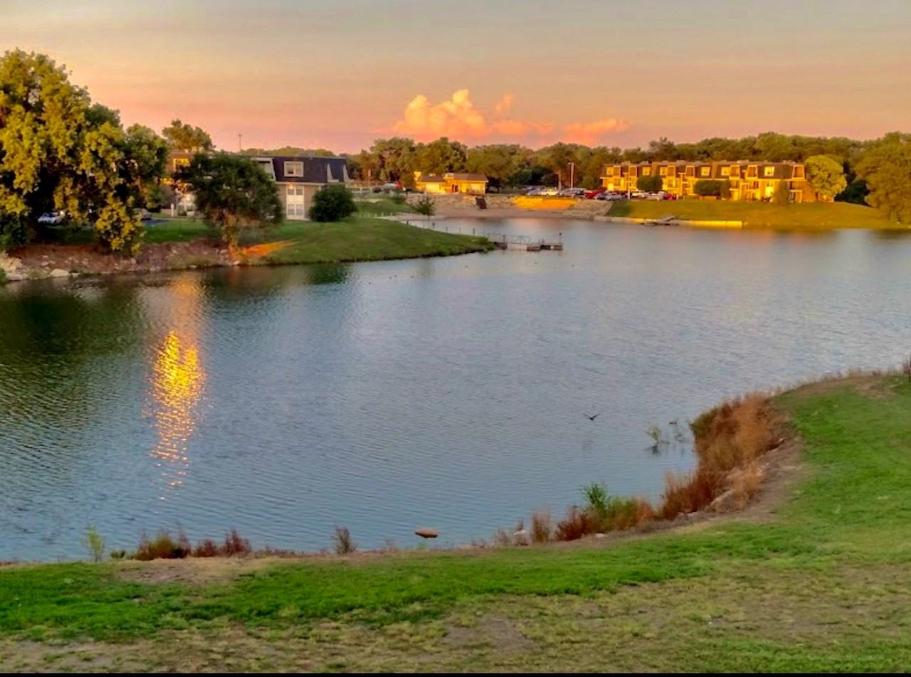 519 W 27th St S - Photo 2 of 50