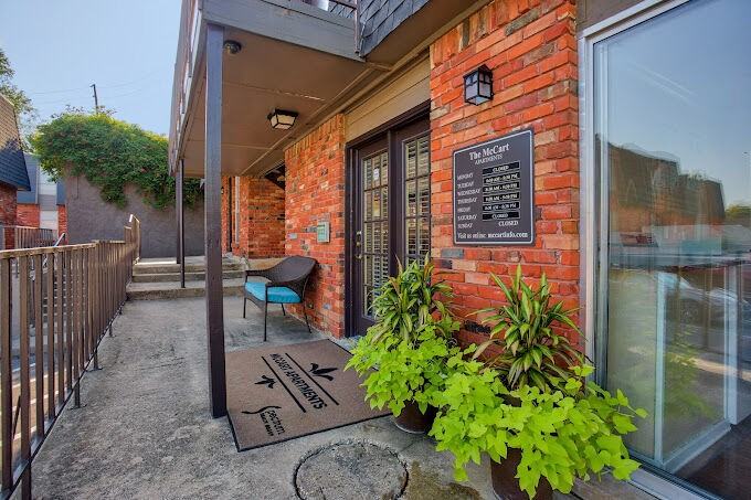 McCart Apartments - Photo 5 of 7