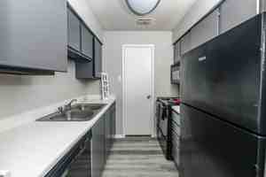 featured image of 2125 Universal City Blvd