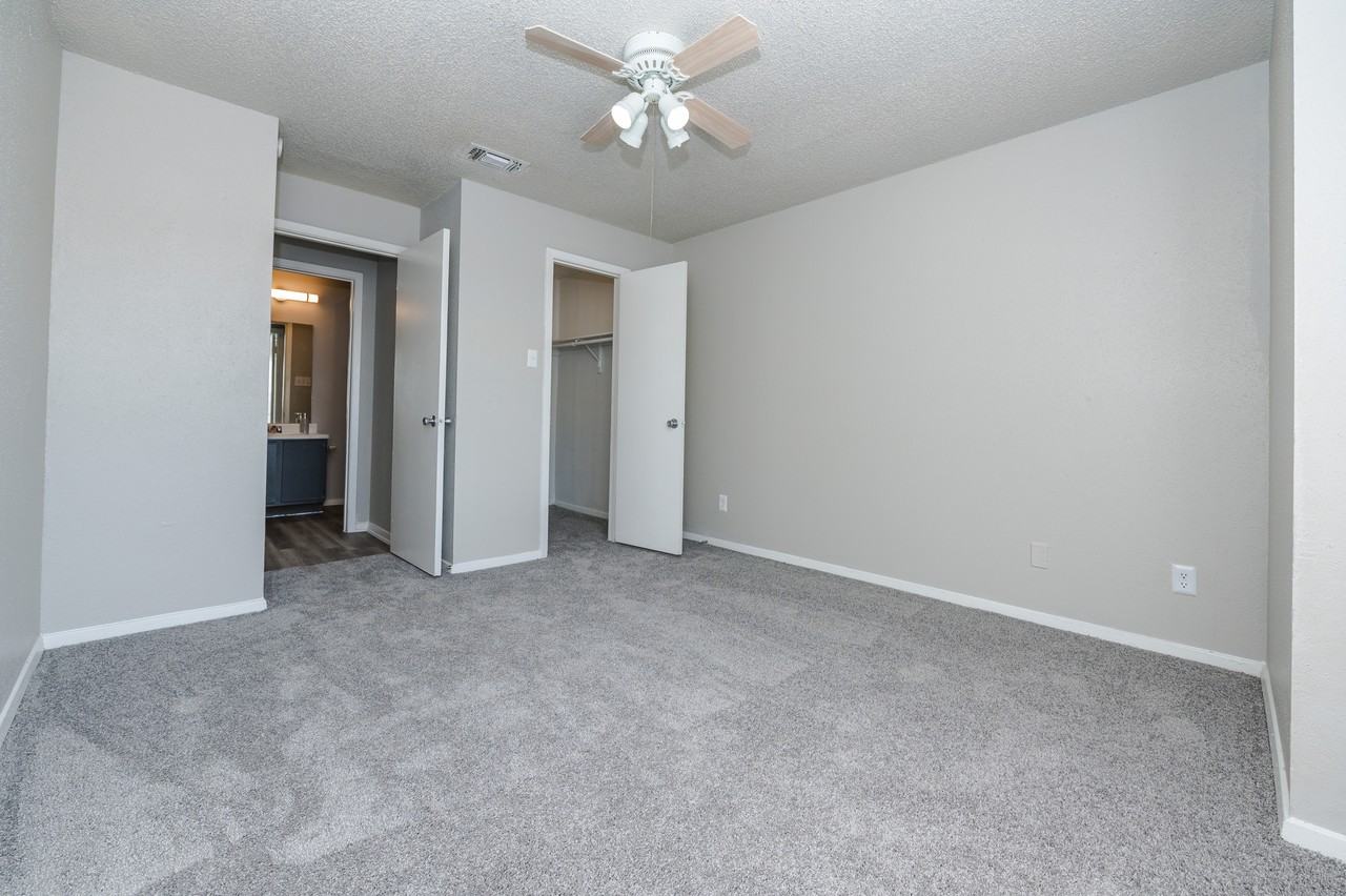 Peppermill - Photo 7 of 23