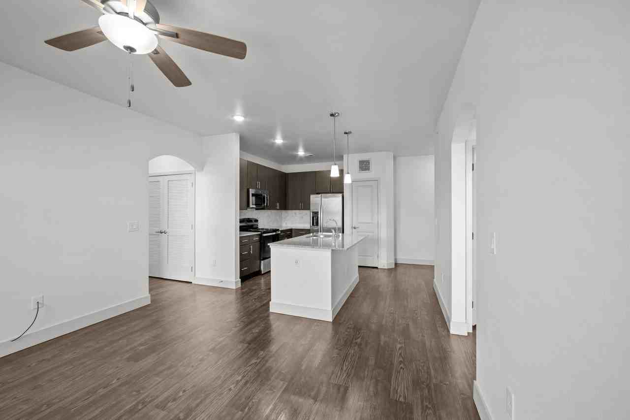 Brook Hollow - Photo 6 of 38