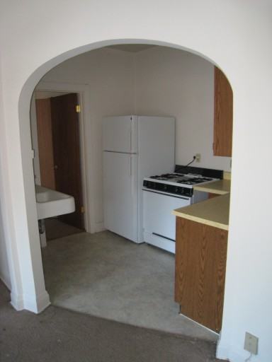 1423 Regent St - Photo 7 of 30