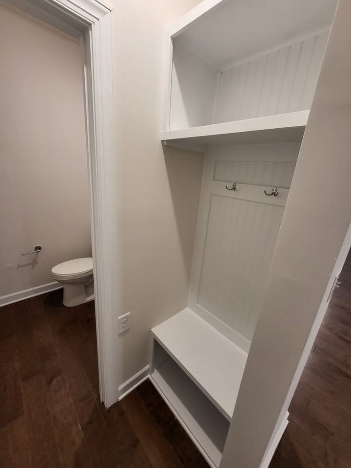 465 Cranford Dr - Photo 4 of 16