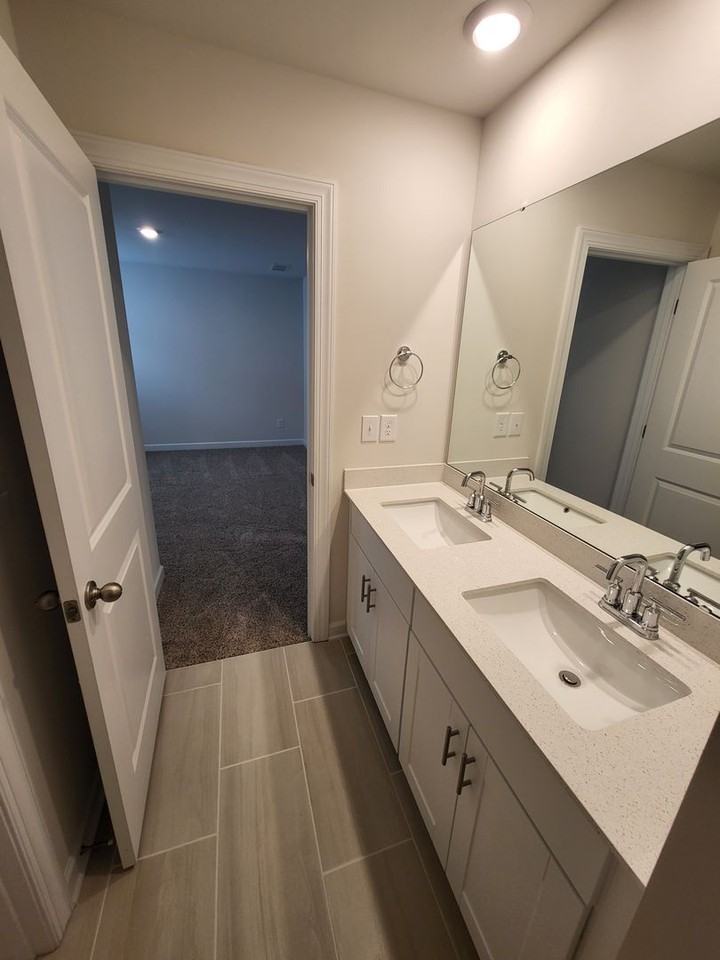 465 Cranford Dr - Photo 5 of 16