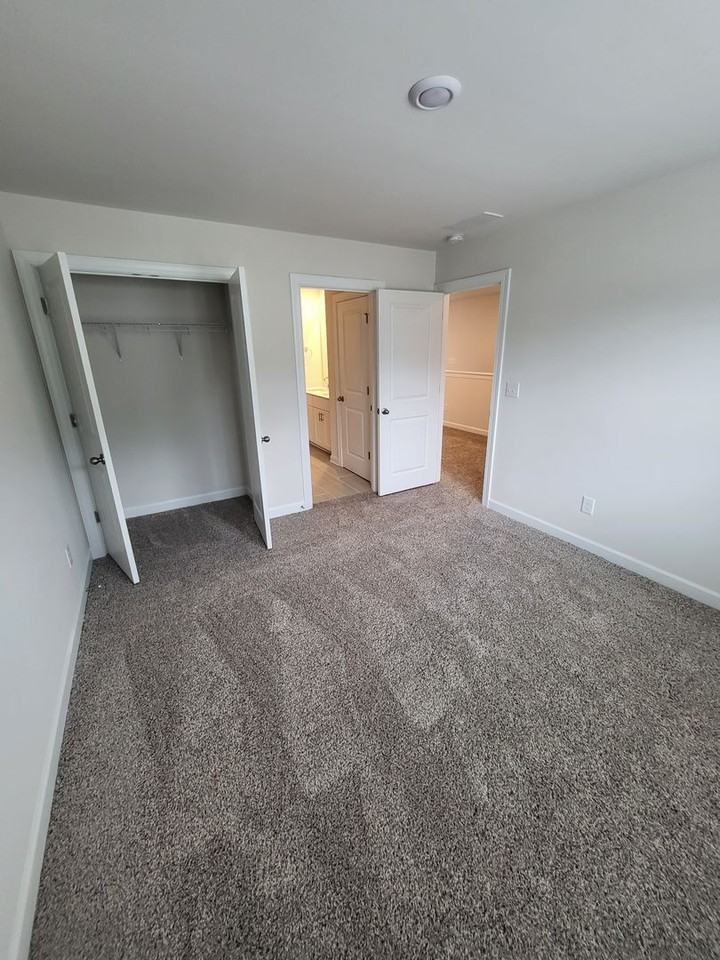 465 Cranford Dr - Photo 7 of 16